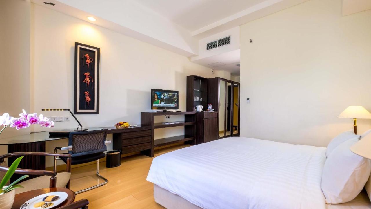 Sintesa Peninsula Hotel Palembang Luaran gambar