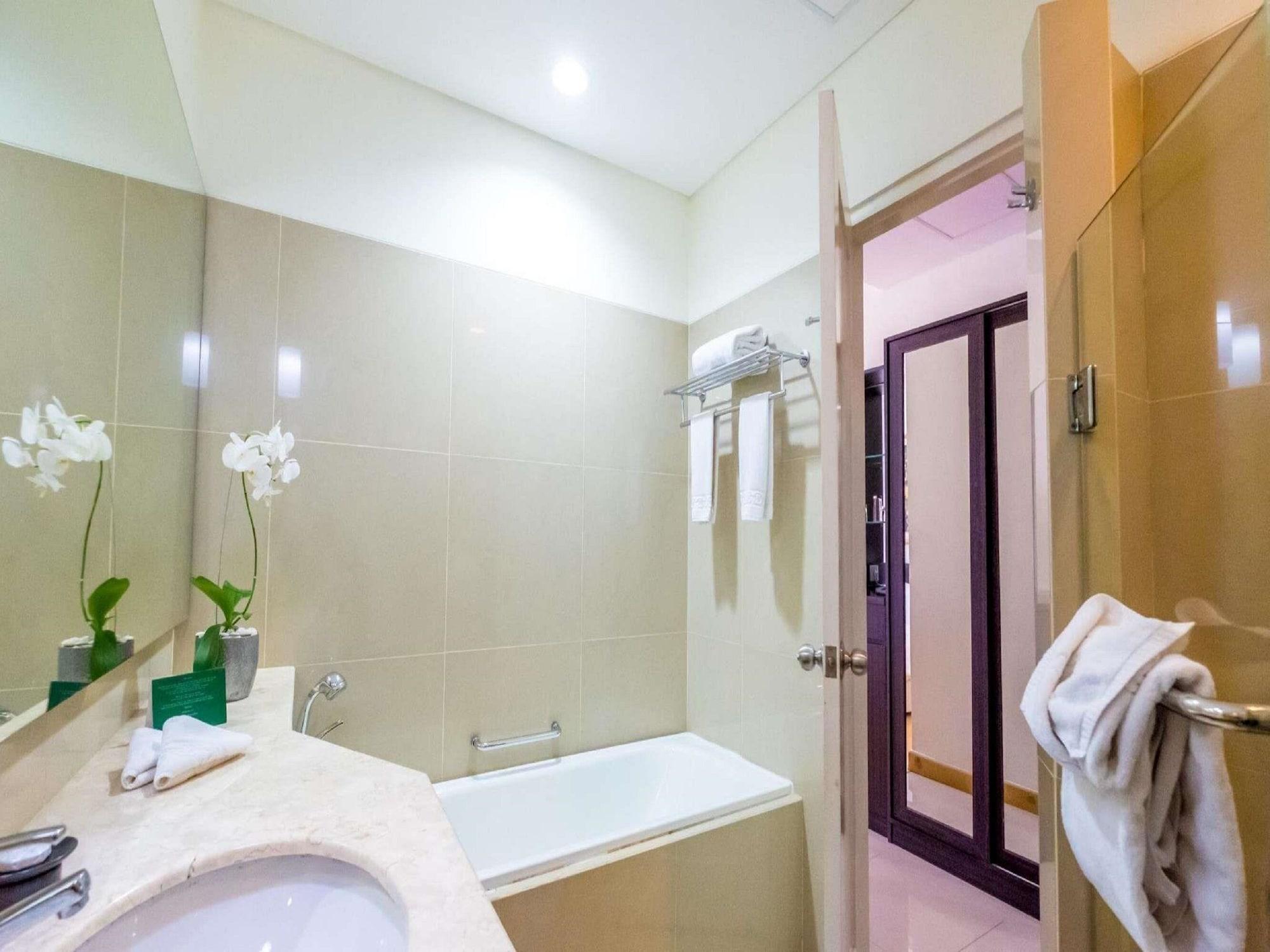 Sintesa Peninsula Hotel Palembang Luaran gambar
